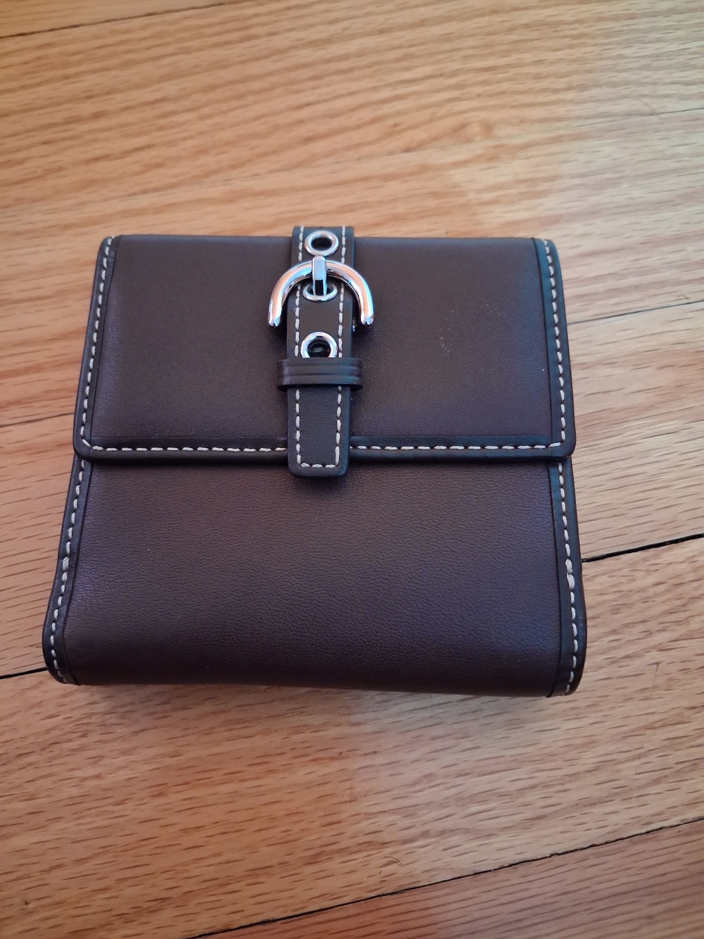 Vintage Coach  Soho MiniBrown Leather Wallet with Silver Buckle
